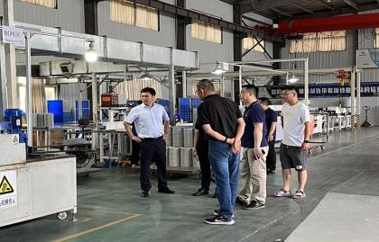Leiders van XCMG, Zoomlion en Liugong bezochten de HEADMAN-workshop